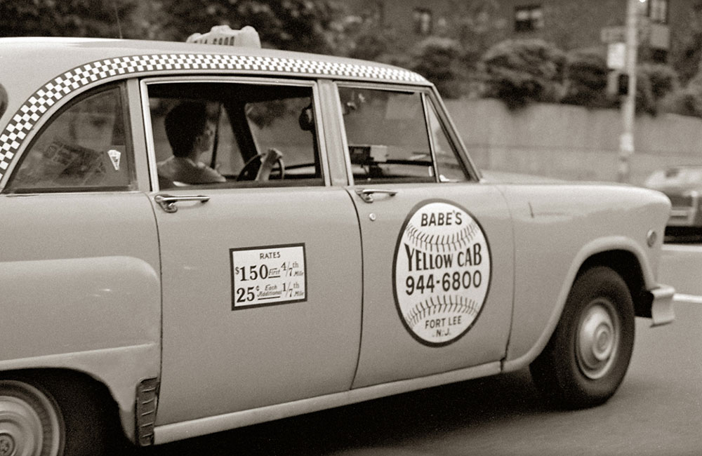 24-0524-babes-checkertaxi-1986-1000x650